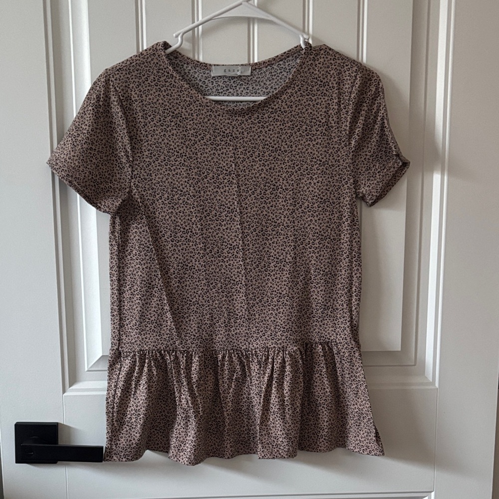 Gaze Tan Floral Short Sleeve Peplum Top